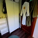 Nyaraló Gruener Kontaktloser Checkin Stendell